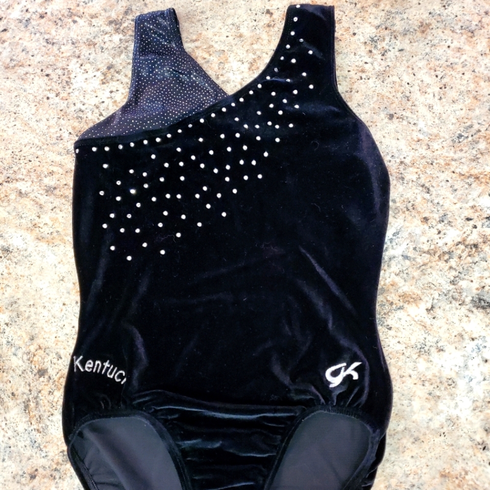 GK ELITE Adult Medium gymnastics dance leotard velour Black RHINESTONES Kentucky